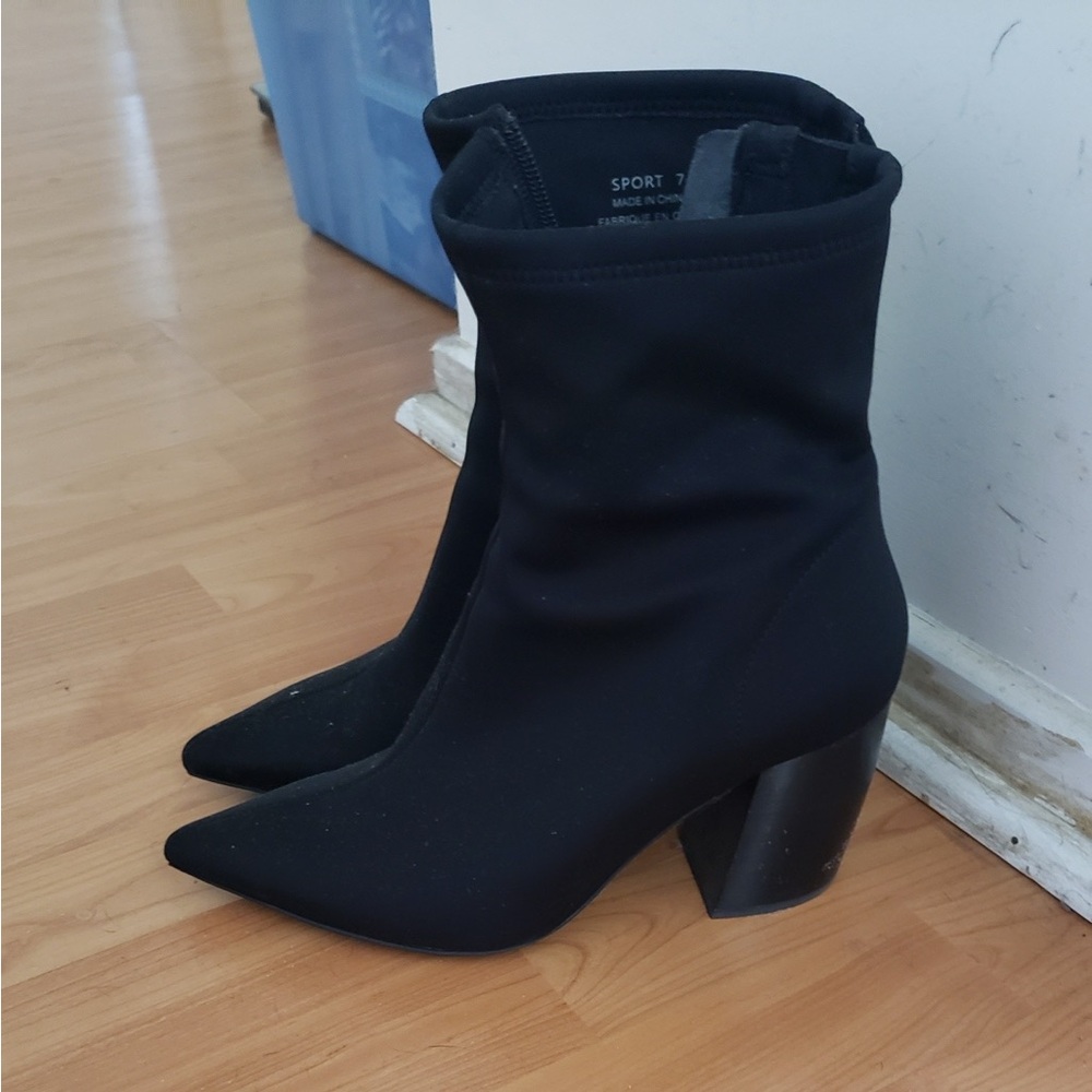 Jeffrey Campbell Black Ankle Booties Size 7